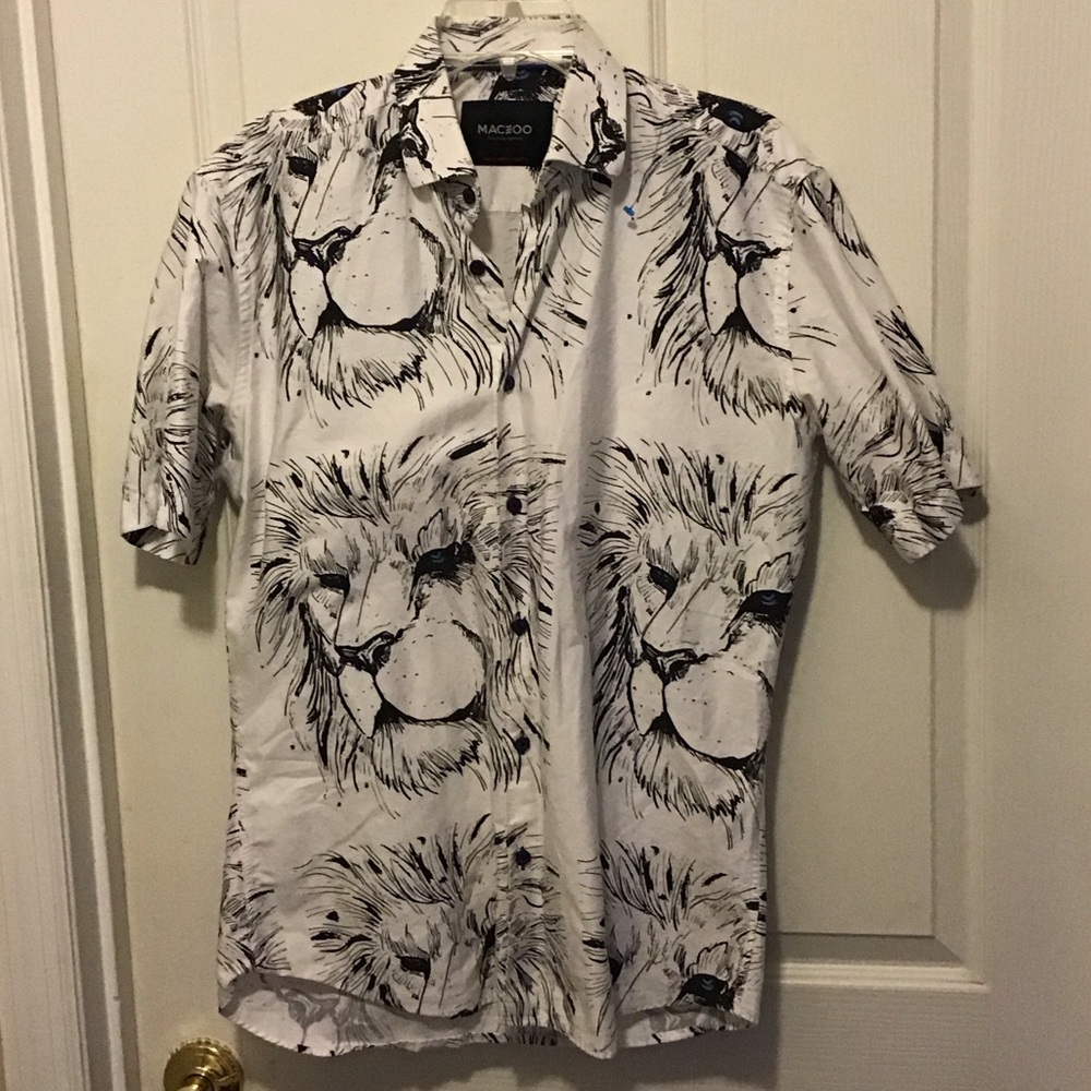 MAC Cosmetics Monochrome Lion Print Shirt